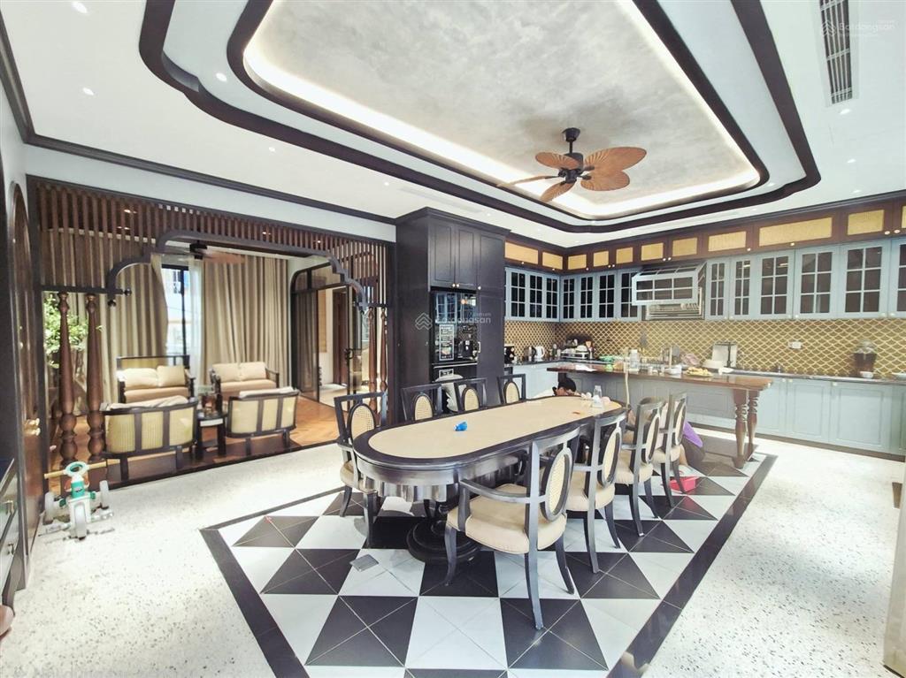 Biệt thự đẳng cấp thanh xuân  ngõ ô tô tránh  7 tầng thang máy  nội thất nhập khẩu