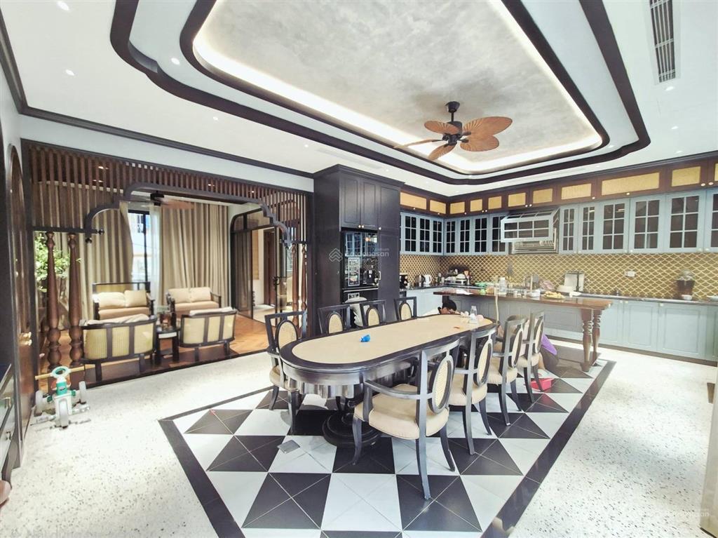 Biệt thự đẳng cấp thanh xuân  ngõ ô tô tránh  7 tầng thang máy  nội thất nhập khẩu
