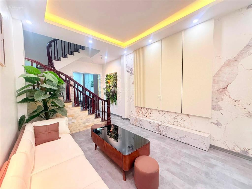 Nhà khu trung tâm cầu giấy  79 cầu giấy  nhà đẹp ở ngay, hiếm nhà bán