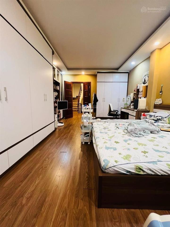 Qh ổn định  cầu giấy ngõ thông, kinh doanh, gần phố nhà đẹp có lộc ở luôn