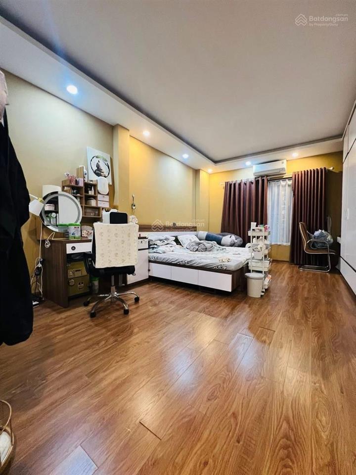 Qh ổn định  cầu giấy ngõ thông, kinh doanh, gần phố nhà đẹp có lộc ở luôn