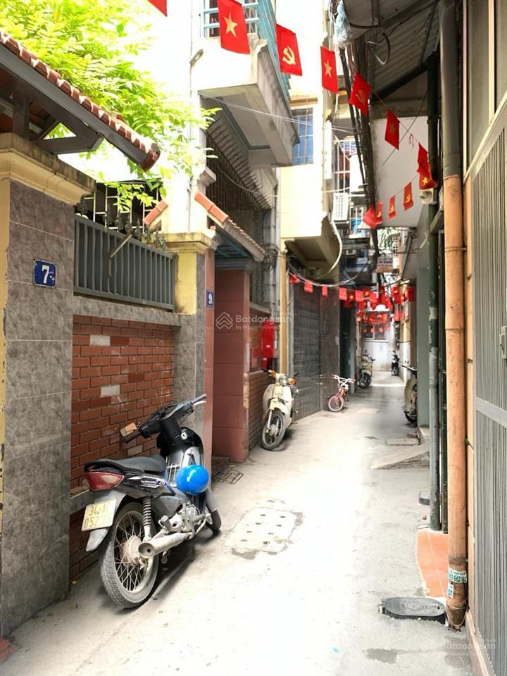 Đường láng đống đa nhà dân xây chắc chắn vị trí siêu đẹp sổ nở hậu ngõ thông