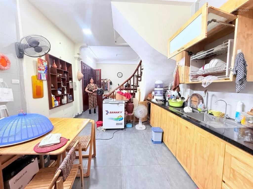 Kim mã ba đình nhà dân xây cực chắc chắn sổ đỏ đẹp giá đẹp