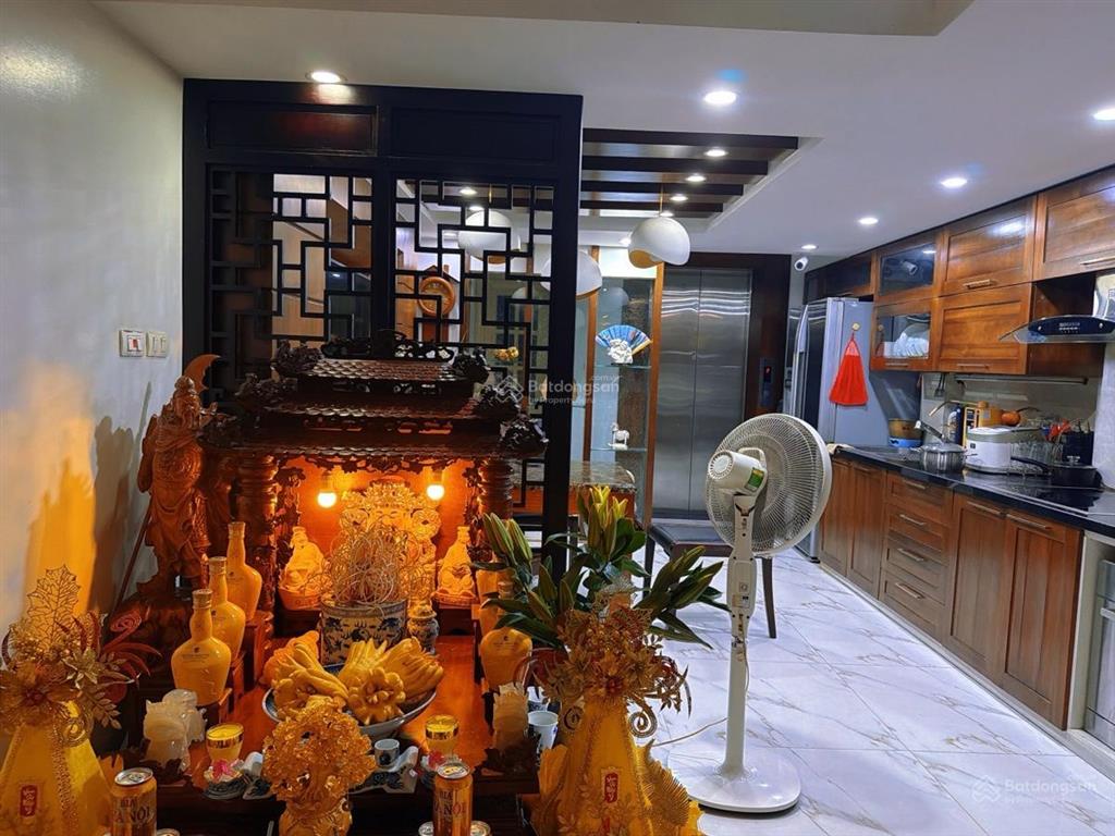 Trần duy hưng ngõ thông  ô tô  15m ra phố  20m ra hồ  thang máy xịn  nhà dân xây cực chắc chắn