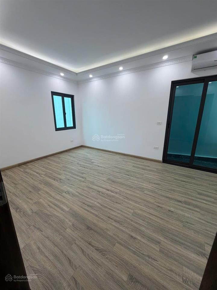 Phân khu trần duy hưng  xây mới  6 tầng thang máy  10m ô tô  sát phố  3 mặt thoáng