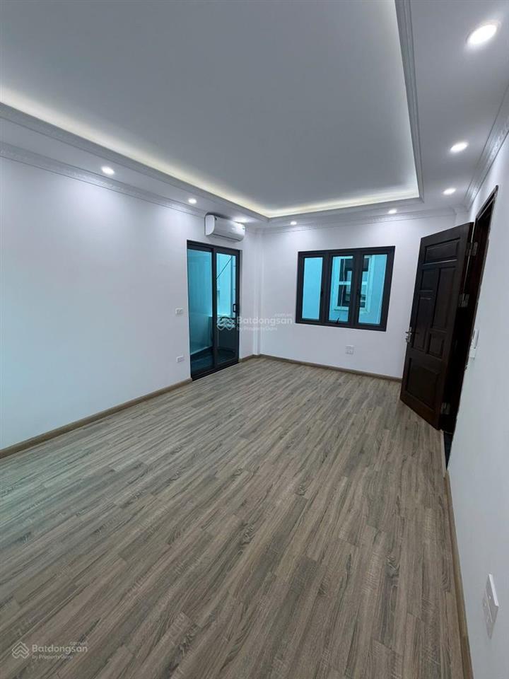Phân khu trần duy hưng  xây mới  6 tầng thang máy  10m ô tô  sát phố  3 mặt thoáng