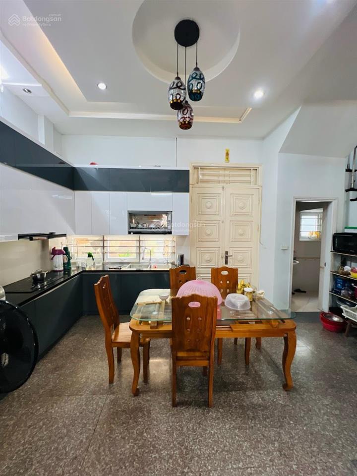 Ba đình  biệt thự sân vườn  2 thoáng  vỉa hè  view sân chơi  lô góc
