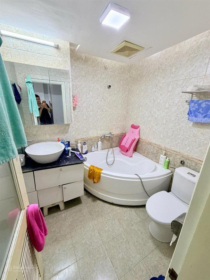 Trung tâm ba đình  50m ra phố  nhà lô góc, cực đẹp  tặng full nội thất  khu dân trí cao