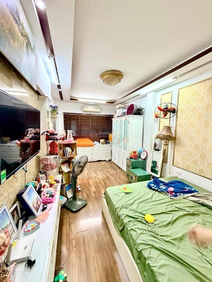 Trung tâm ba đình  50m ra phố  nhà lô góc, cực đẹp  tặng full nội thất  khu dân trí cao