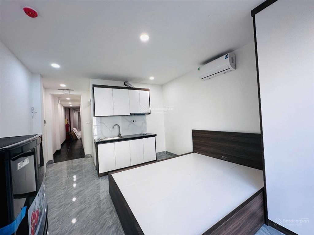 Ngọc lâm  tòa ccmn đang vận hành doanh thu gần 100 triệu/tháng cách mặt phố 20m pccc đầy đủ