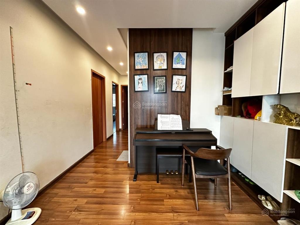Mỹ đình  chủ nhà để lại toàn bộ nội thất như hình  full nội thất cao cấp