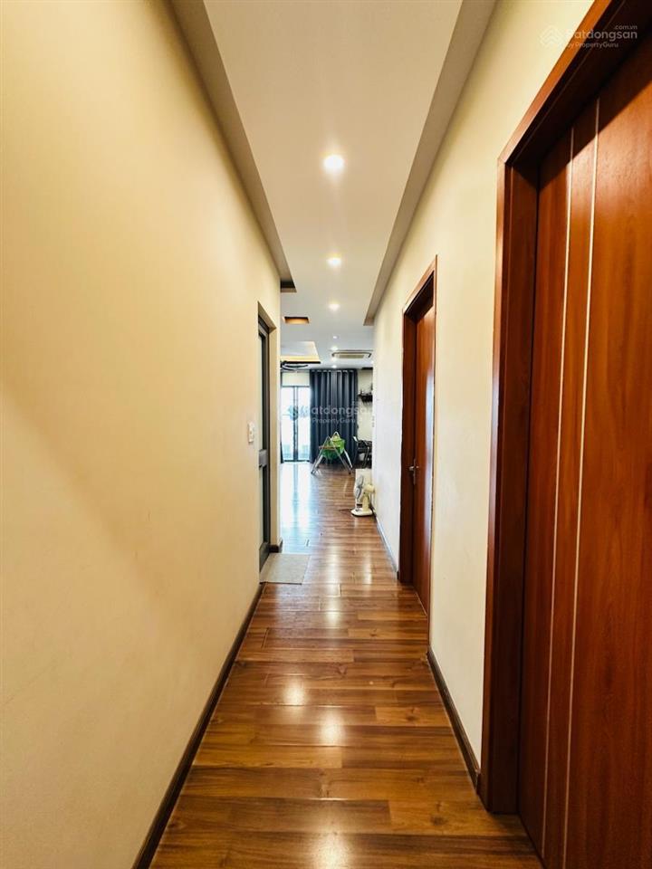 Mỹ đình  chủ nhà để lại toàn bộ nội thất như hình  full nội thất cao cấp