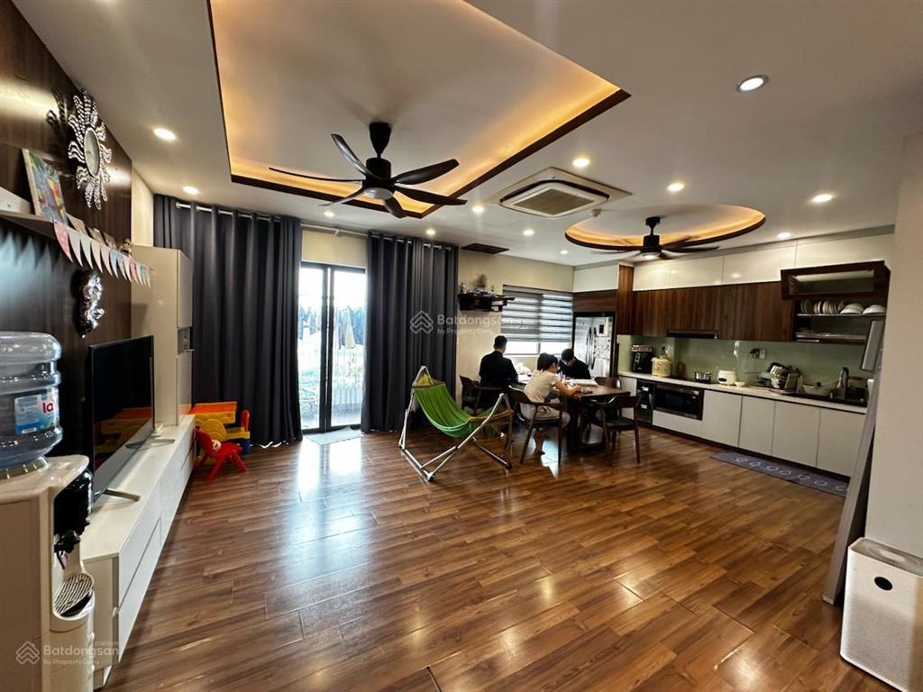 Mỹ đình  chủ nhà để lại toàn bộ nội thất như hình  full nội thất cao cấp