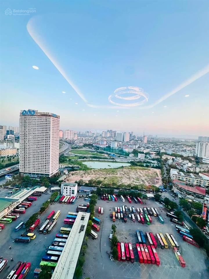 Mỹ đình  chủ nhà để lại toàn bộ nội thất như hình  full nội thất cao cấp