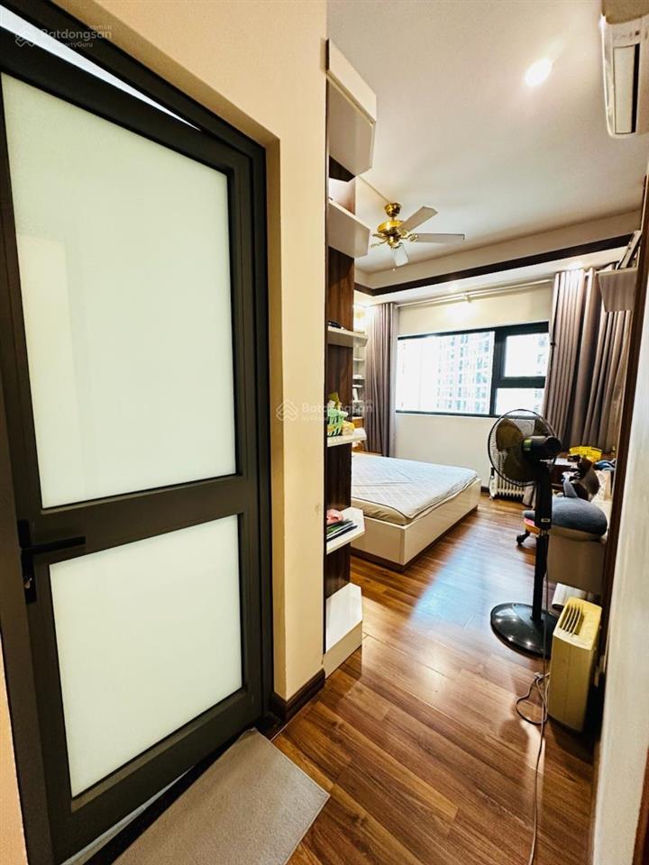 Mỹ đình  chủ nhà để lại toàn bộ nội thất như hình  full nội thất cao cấp