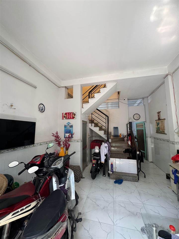 Nhà 2 tầng đường thới an 04 , phường thới an, q12, dt 76m2 (4mx19m) hẻm ôtô 5,3tỷ.tl