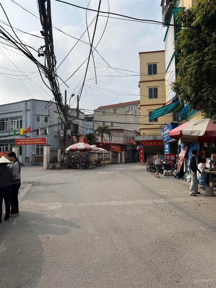 Bán nhà đẹp 4 tầng cách đại học tài nguyên môi trường 1,4km, ô tô đỗ cửa 8.5 tỷ