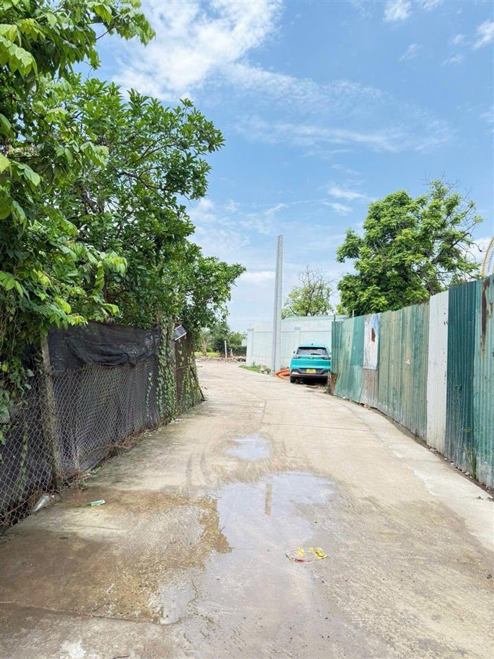 Bán nhà 2 mặt thoáng 5 tầng gần đh công nghiệp, văn trì xây đẹp, chắc chắn, 8.9tỷ