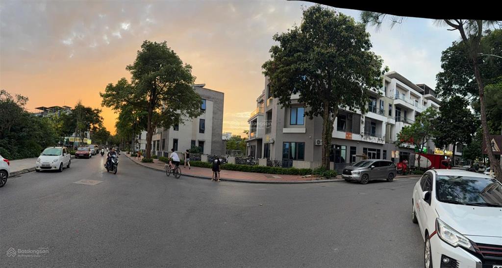 Cần bán căn liền kề 4 tầng hai mặt tiền tại phân khu lan viên 2  kđt đặng xá, gia lâm, hà nội