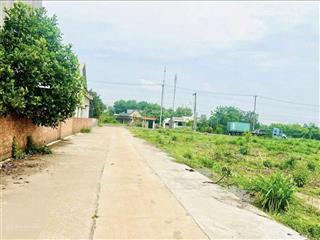 Về quê định cư cần bán gấp nền đất thổ cư 250m2 (5*50) thổ cư 100m. giá 400. đường bêtông. sổ sẵn