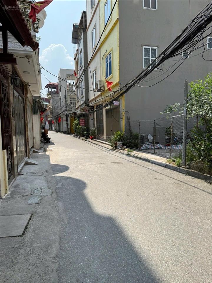 Bán đất nguyễn lam 105m² , mt 6m ôtô tránh giá chào 15,8 tỷ có tl .