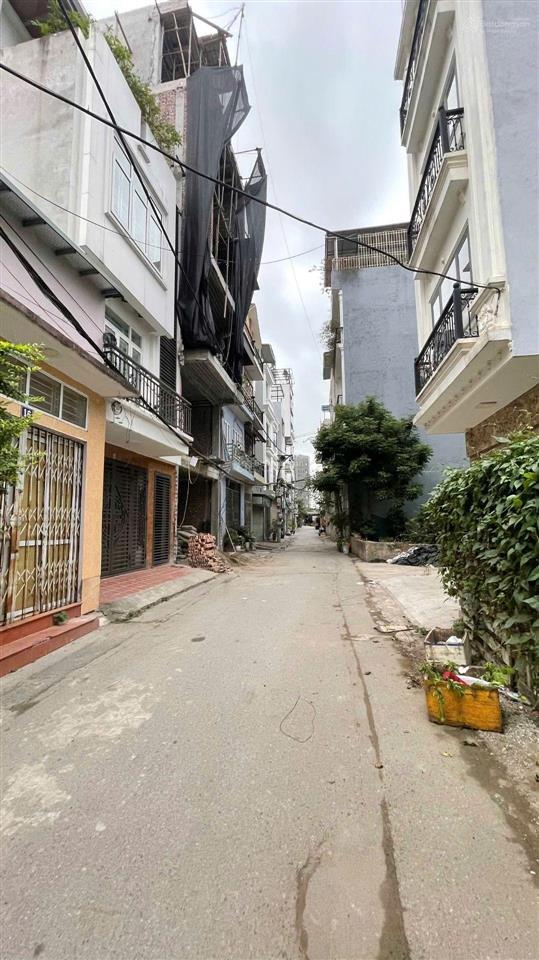 Bán đất phân lô a38 tư đình 80m² , mt 5,5m , ôtô tránh giá chào 21,8 tỷ có tl .