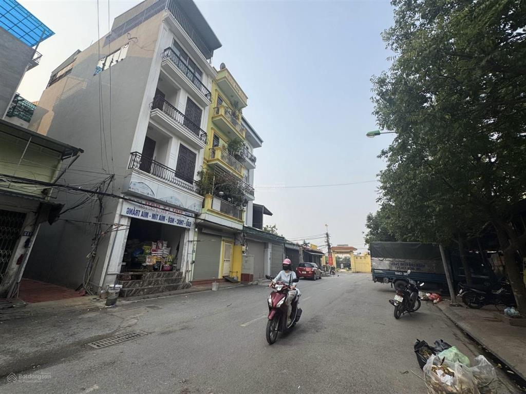 Hiếm rồi ạ. nhà việt hưng mặt kinh doanh ô tô tránh 35m2  ô tô tránh ngày đêm