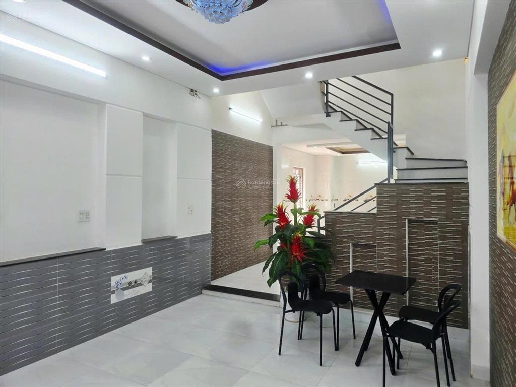 Bán nhà riêng tại tôn đản, 3,75 tỷ, 50m2, 3pn, 3wc, pháp lý đầy đủ