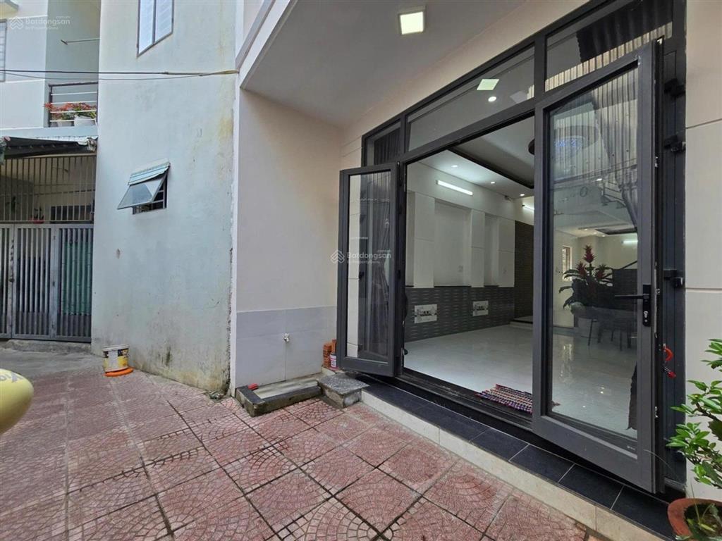Bán nhà riêng tại tôn đản, 3,75 tỷ, 50m2, 3pn, 3wc, pháp lý đầy đủ