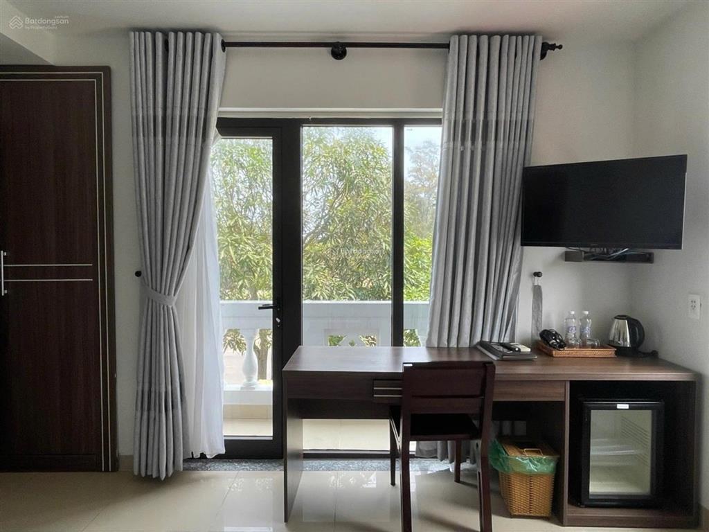 Toà căn hộ 8 tầng  đường 11m5 view biển mỹ khê  102m²  ngang 6m  33,x tỷ