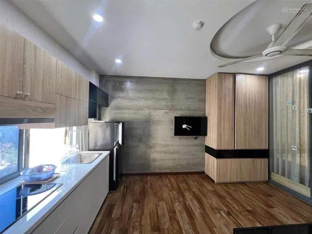 Toà căn hộ 8 tầng  đường 11m5 view biển mỹ khê  102m²  ngang 6m  33,x tỷ
