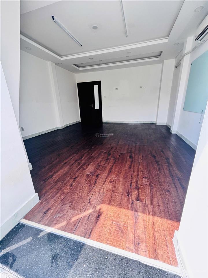 Cho thuê văn phòng nguyên sàn lầu 3 khu cityland center hills