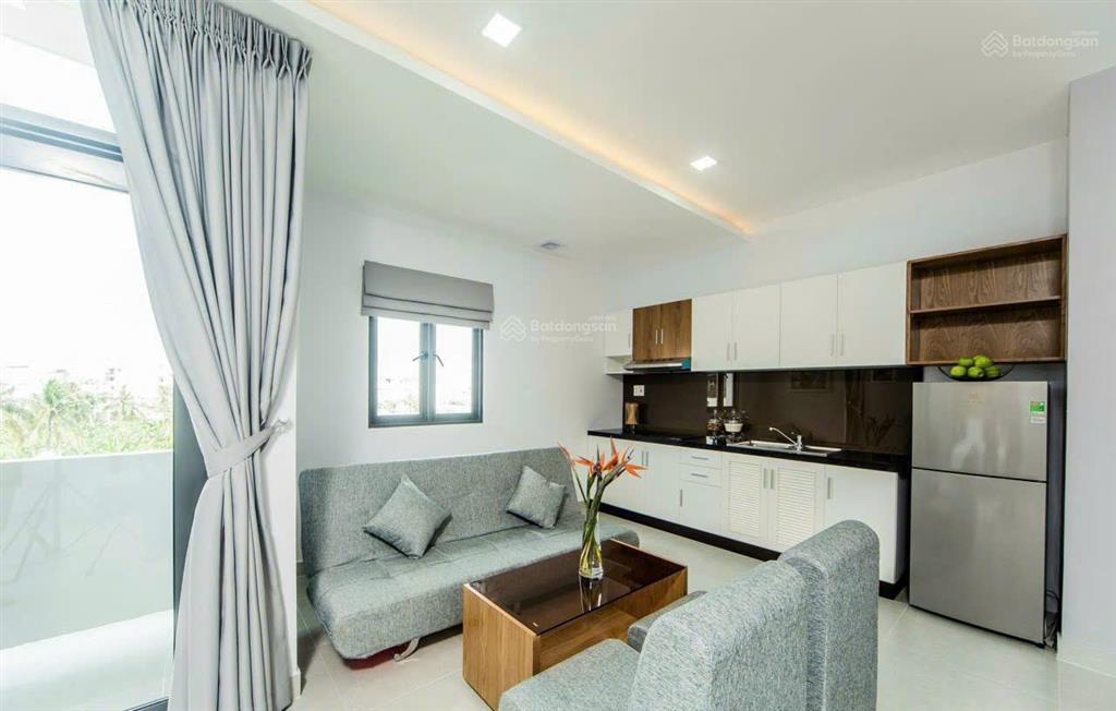 Căn hộ ban công đẹp cửa sổ lớn gần hàng xanh, sát quận 1, đường nguyễn cửu vân , quận bình thạnh