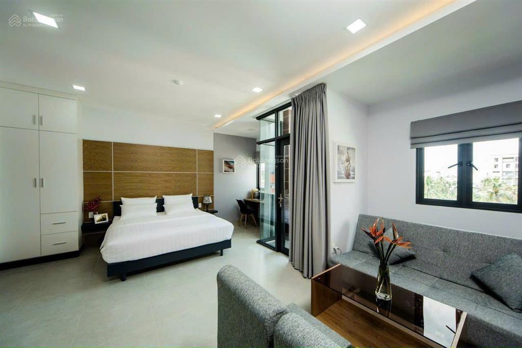 Căn hộ ban công đẹp cửa sổ lớn gần hàng xanh, sát quận 1, đường nguyễn cửu vân , quận bình thạnh