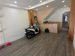 Cho thuê nhà nguyên căn rạch bùng binh  p.9  quận 3 . 4x11m . 5 tầng