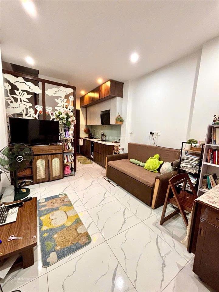 6.5 tỷ  nhà đẹp đội cấn  vài bước chân ra phố  21m2  2 phòng ngủ  sổ đỏ riêng