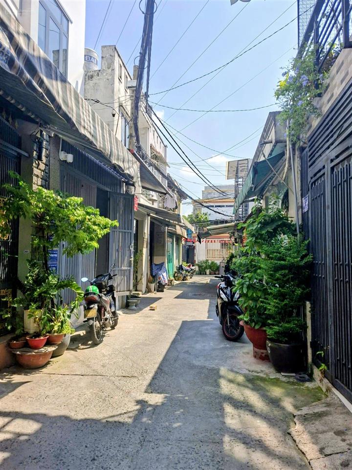 Bán gấp nhà phú thọ hòa tân phú 40m2 x 2 tầng, hẻm xe hơi thông sát trường học, chỉ 3.5 tỷ tl
