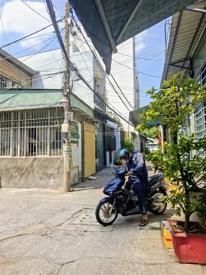 Bán gấp nhà phú thọ hòa tân phú 40m2 x 2 tầng, hẻm xe hơi thông sát trường học, chỉ 3.5 tỷ tl