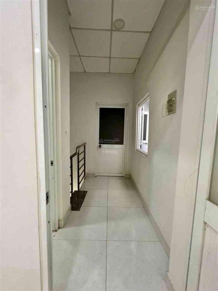 Bán nhà hẻm lê hồng phong quận 10 gần vòng xoay lý thái tổ 4,x tỷ.