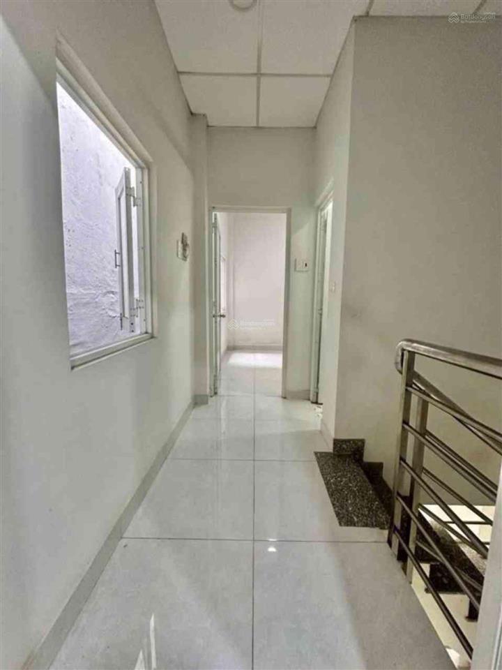 Bán nhà hẻm lê hồng phong quận 10 gần vòng xoay lý thái tổ 4,x tỷ.