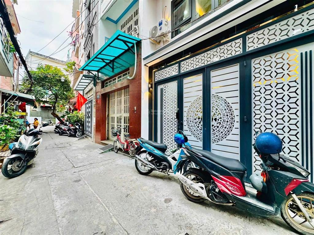 Nhà đang khai thác chdv gần galaxy kinh dương vương, 5 tầng btct 9pn 9wc, dòng tiền sẵn 50 tr /th