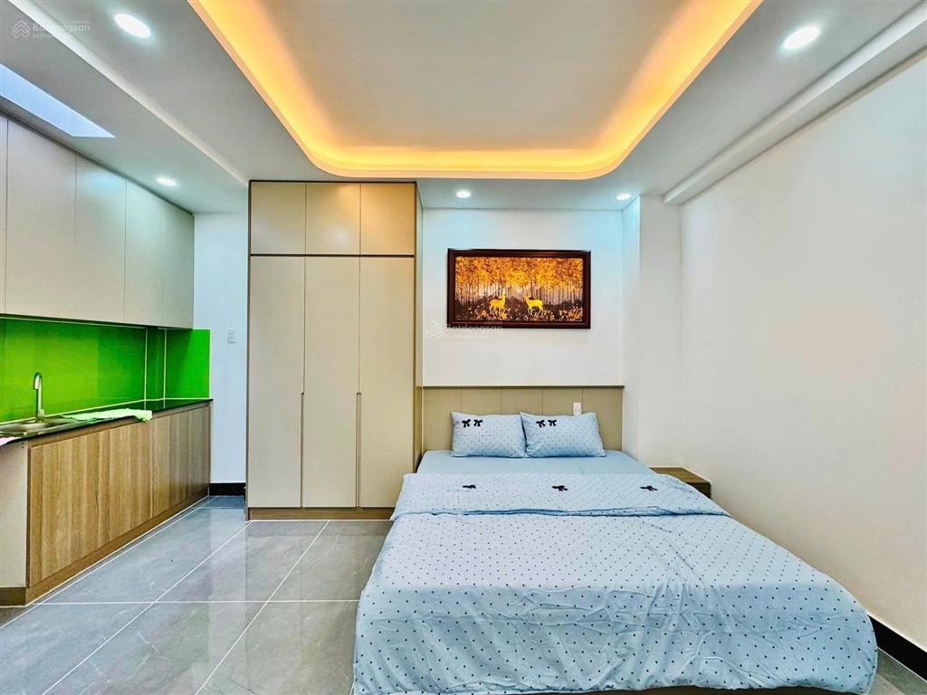 Nhà đang khai thác chdv gần galaxy kinh dương vương, 5 tầng btct 9pn 9wc, dòng tiền sẵn 50 tr /th