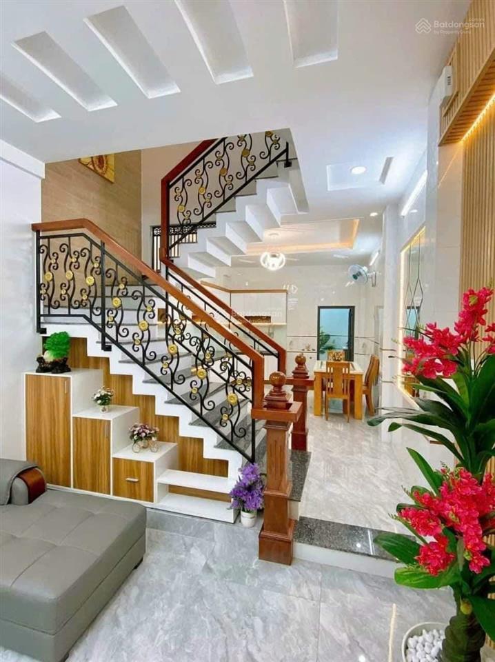 Kẹt tiền bán gấp nhà hxh bình trị đông, 72m2, 4 tầng btct, gần khu tên lửa, aeon mall, hẻm rộng 6m.