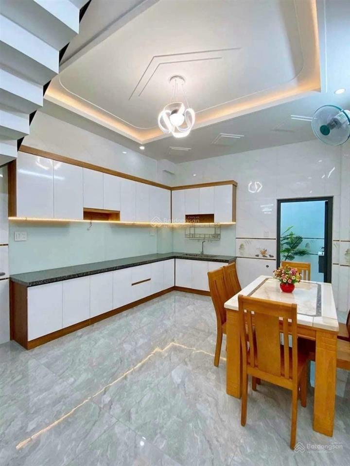 Kẹt tiền bán gấp nhà hxh bình trị đông, 72m2, 4 tầng btct, gần khu tên lửa, aeon mall, hẻm rộng 6m.