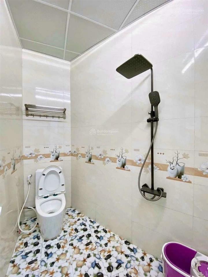 Kẹt tiền bán gấp nhà hxh bình trị đông, 72m2, 4 tầng btct, gần khu tên lửa, aeon mall, hẻm rộng 6m.