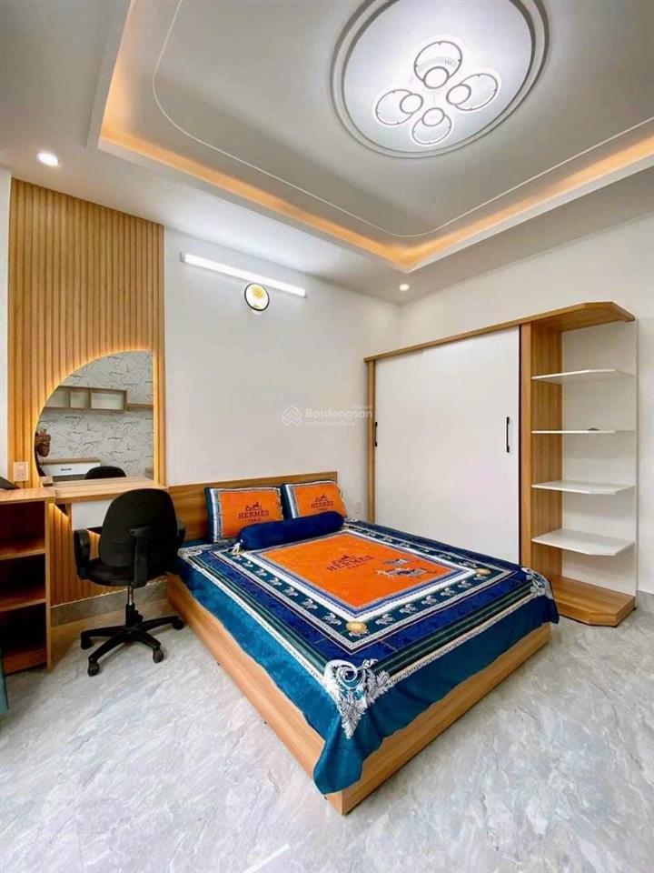 Kẹt tiền bán gấp nhà hxh bình trị đông, 72m2, 4 tầng btct, gần khu tên lửa, aeon mall, hẻm rộng 6m.