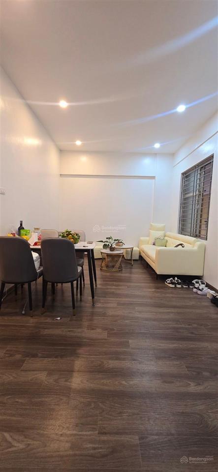 Bán căn hộ tòa 30t2 hoàng minh giám, 50m2, 4 tỷ, 2 ngủ, 1 vs, sổ đỏ cc, full nội thất mới đẹp