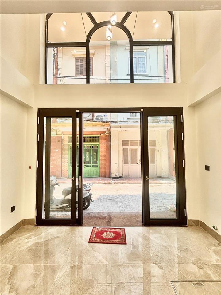 Cho thuê nhà mới 100%  thang máy  ô tô tận cửa  phù hợp văn phòng, spa, studio