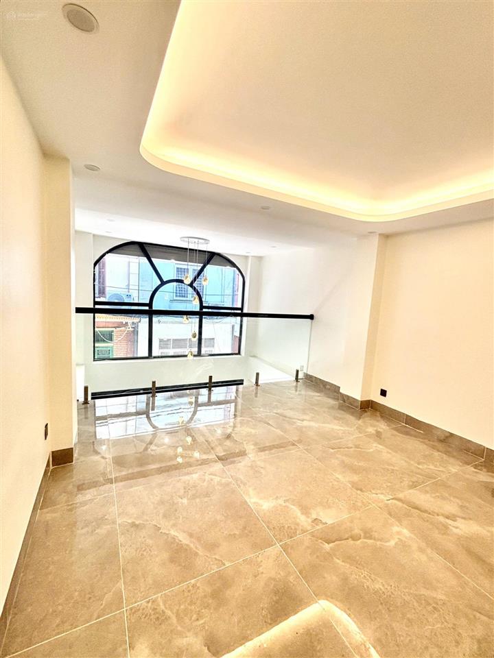 Cho thuê nhà mới 100%  thang máy  ô tô tận cửa  phù hợp văn phòng, spa, studio