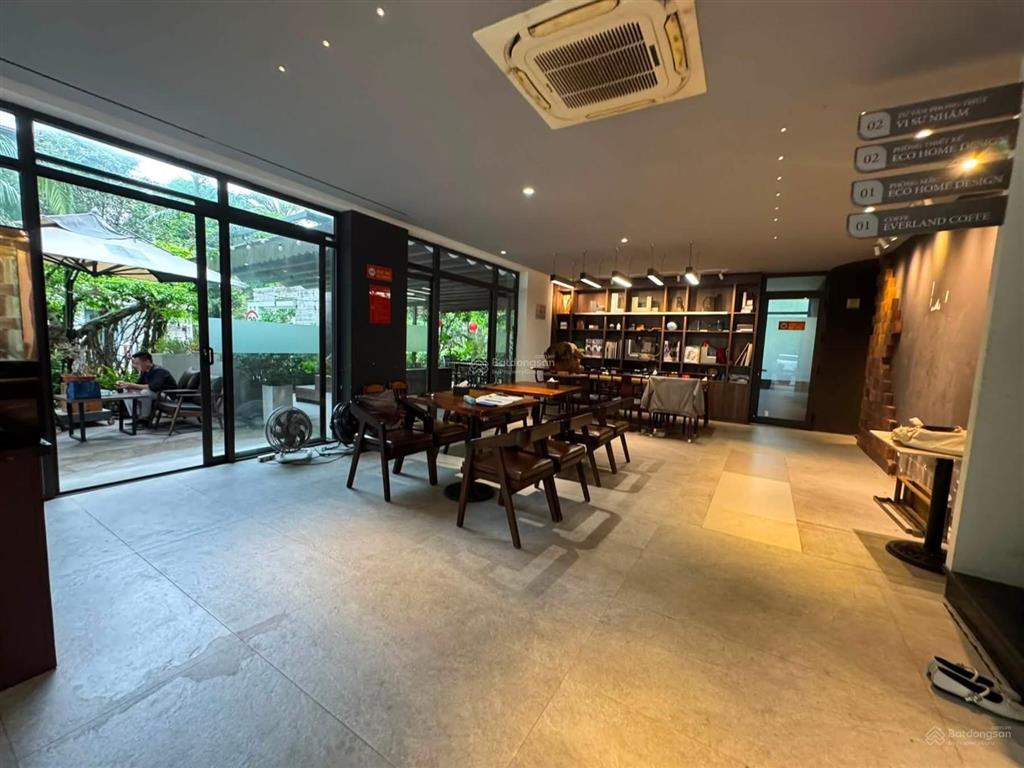 Cho thuê nhà mặt phố nguyễn lam, nhà biệt thự 225m2, xây 180m2 x 3 tầng, mt 10m, giá chỉ 70tr